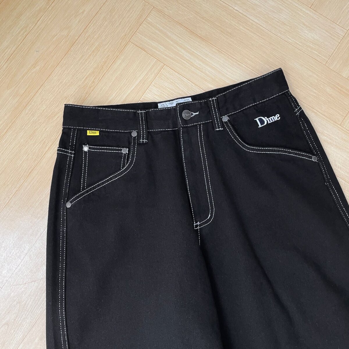 Джинсы - Dime "Белые нитки"