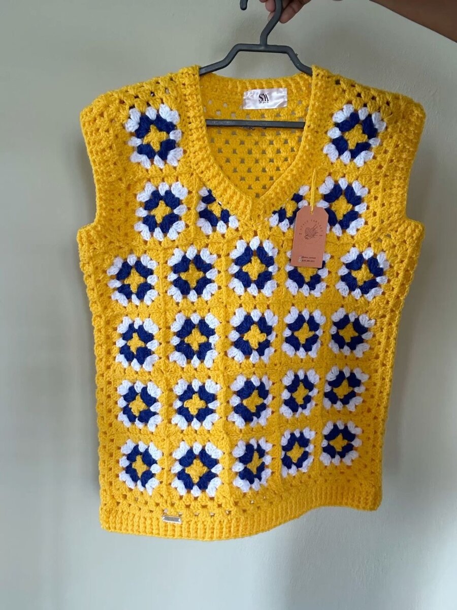 Gilet crochet coloré en laine