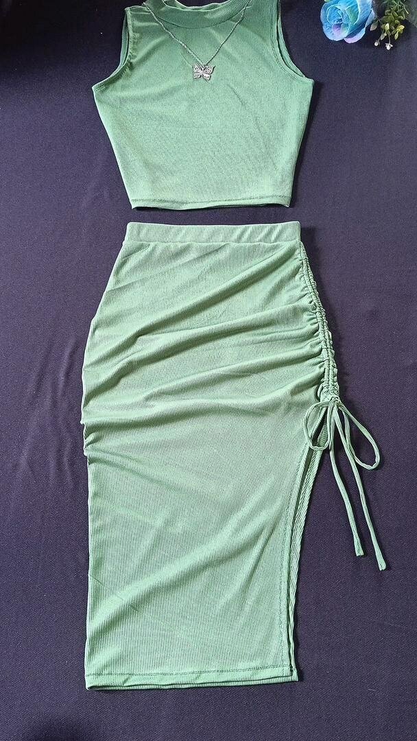 Ensemble top et jupe élégant