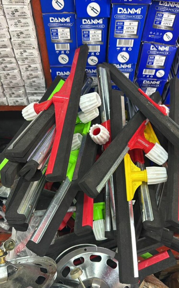 Raclettes pour sols résistantes