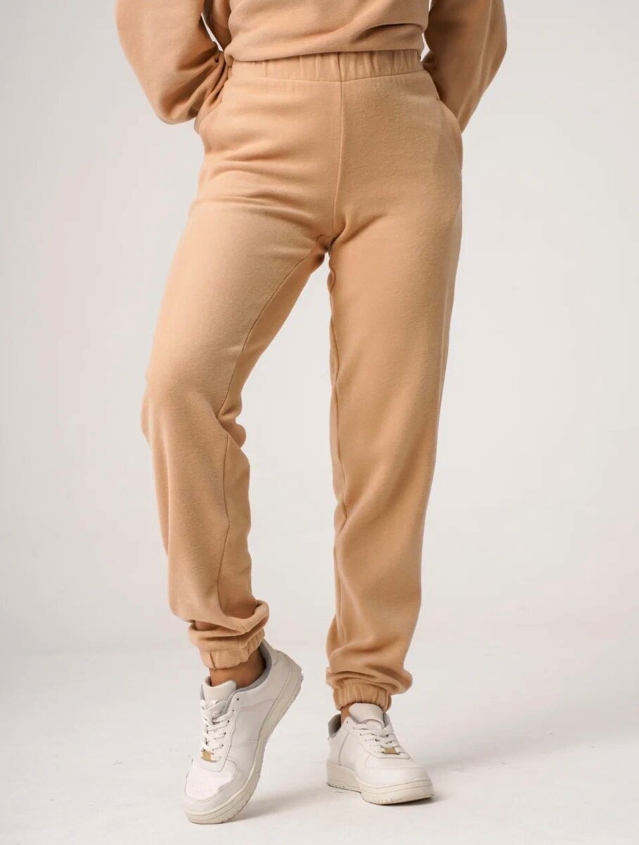 Женские костюмы