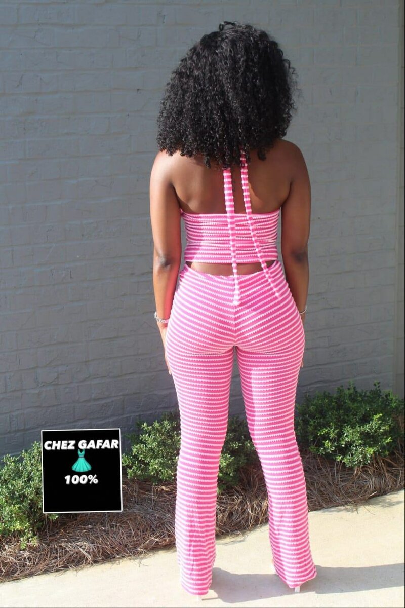 Combinaison rayée élégante