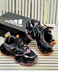 Chaussures de sport modernes