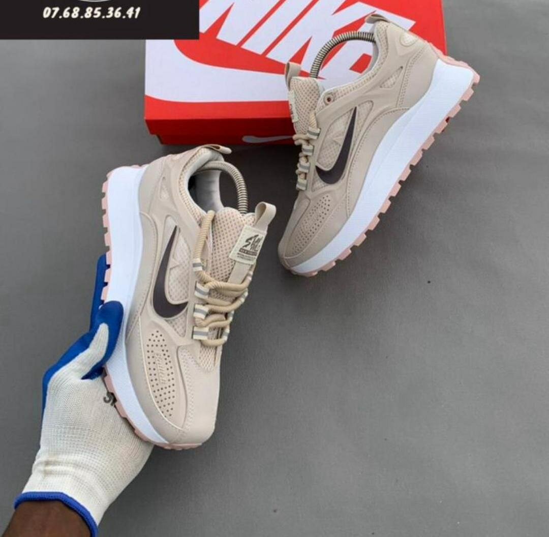 Baskets Nike Beige Confort