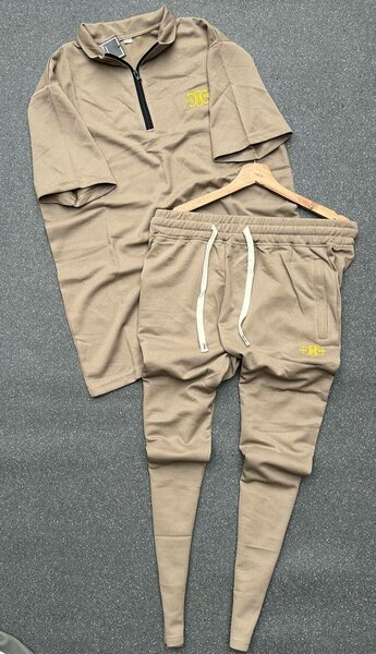 Ensemble de survêtement élégant