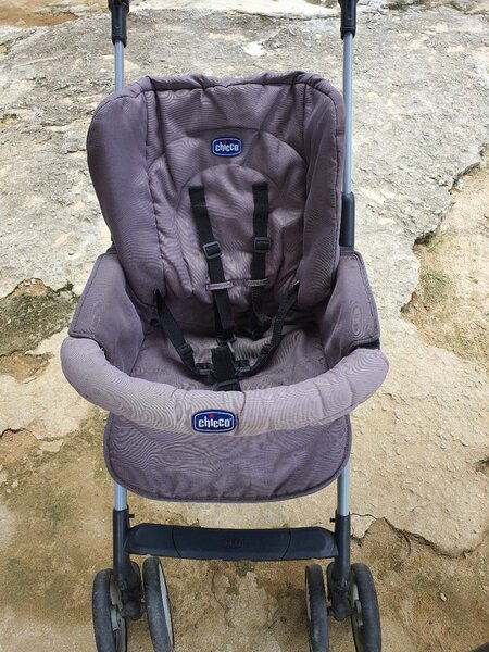 Poussette Chicco légère