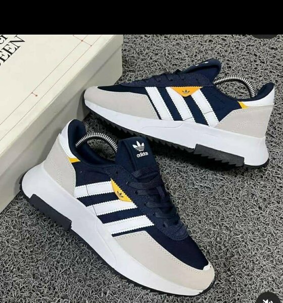 Chaussures de Sport Adidas Modernes