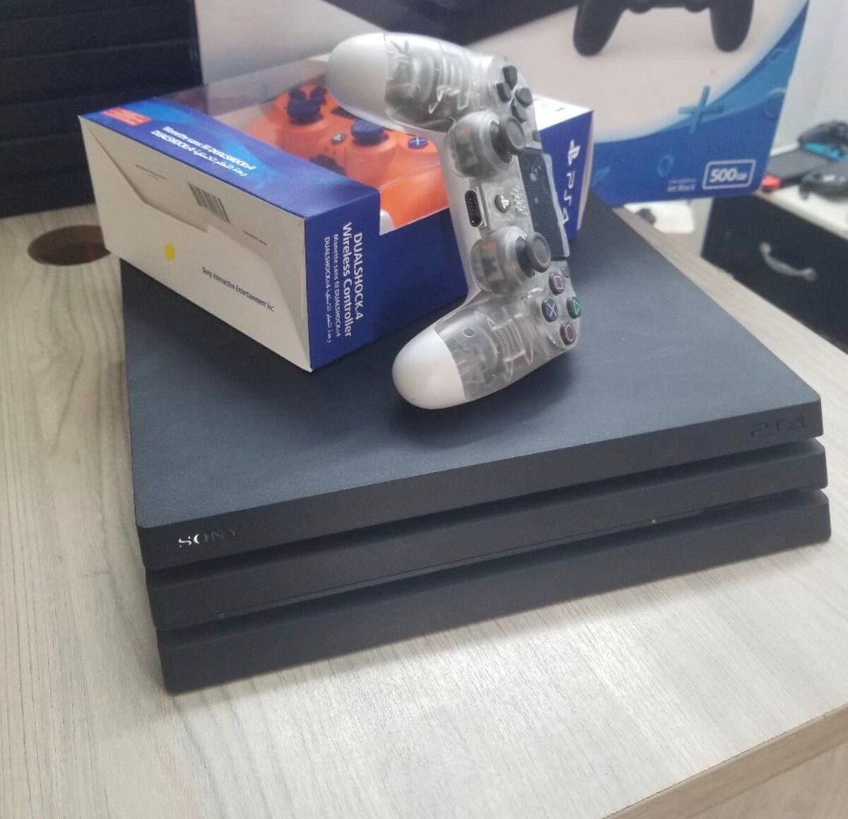 Console PS4 avec Manette