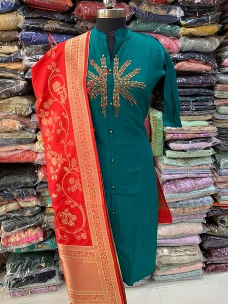 Ladies suit