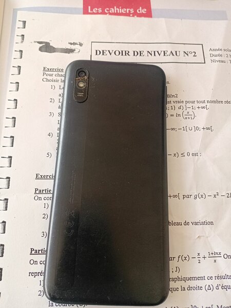 Smartphone Android noir élégant