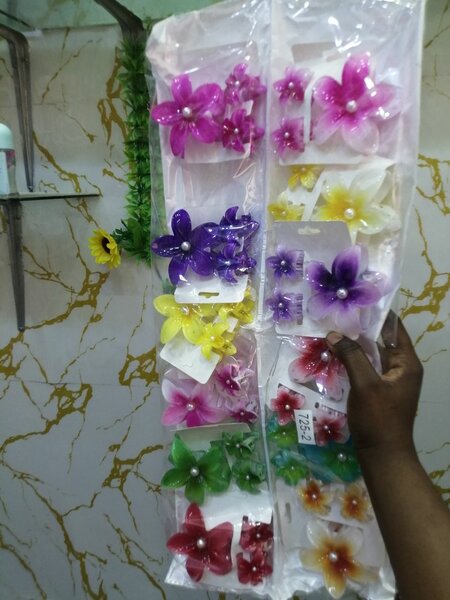 Ornements floraux cheveux