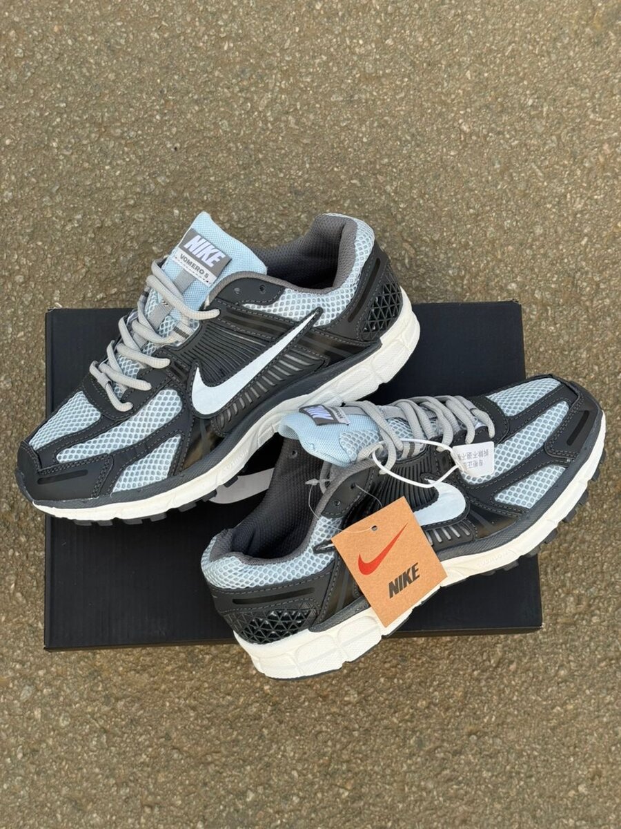 Nike Baskets Gris Unisex