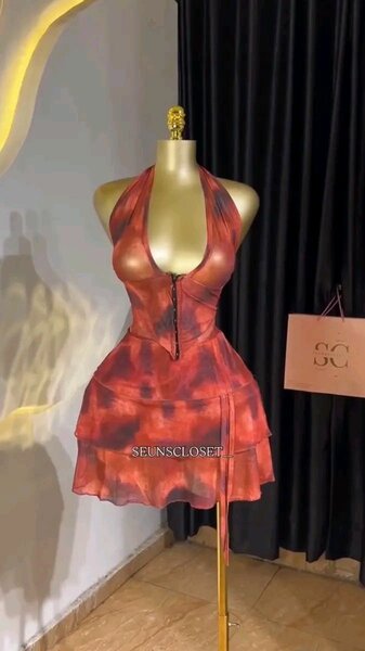 Robe élégante asymétrique