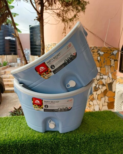 Igloo 20 quart party Bucket