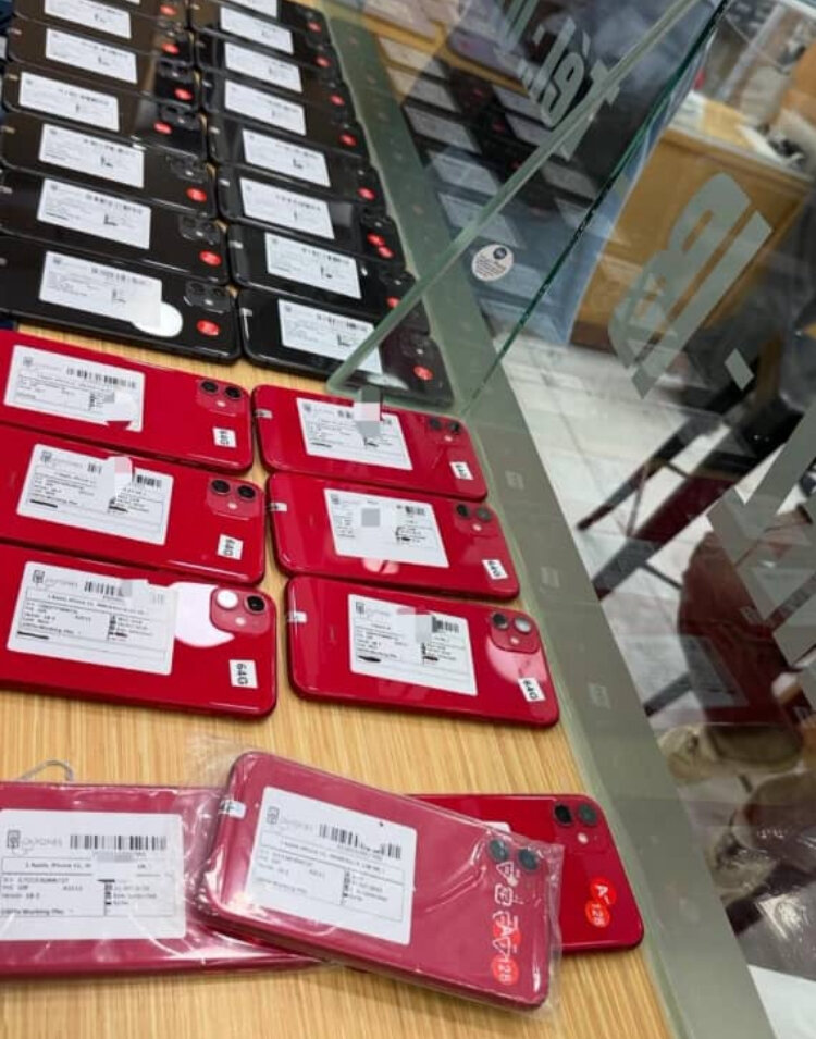 Smartphones multicolores reconditionnés