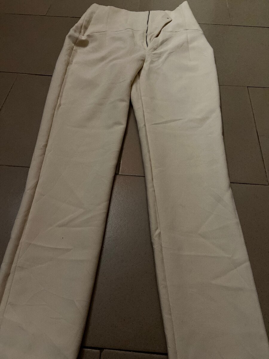 Pantalon beige élégant Zara