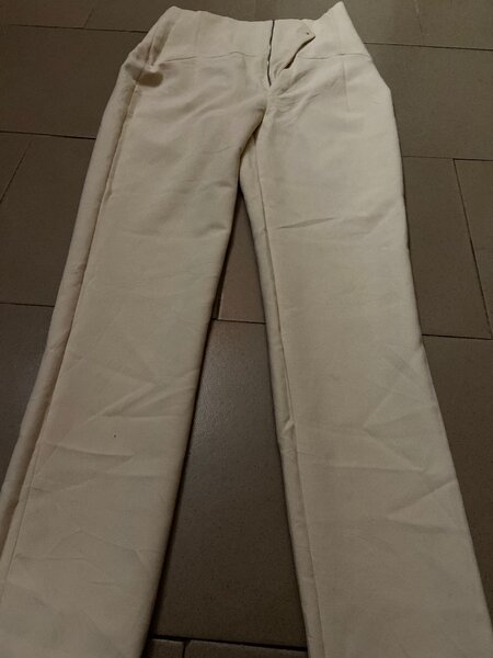 Pantalon beige élégant Zara