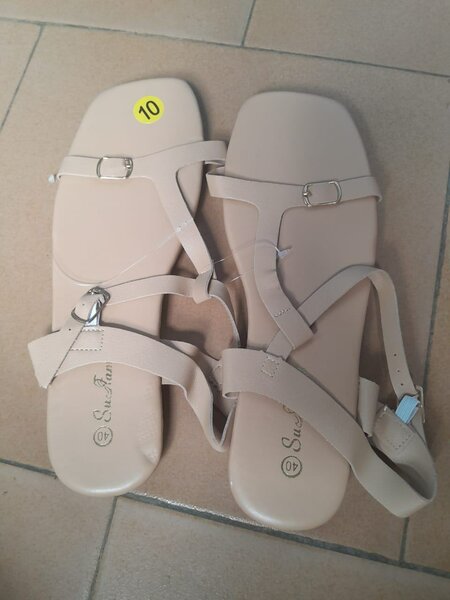 Sandales élégantes en cuir