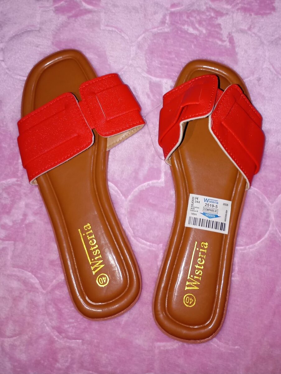 Sandales rouges élégantes