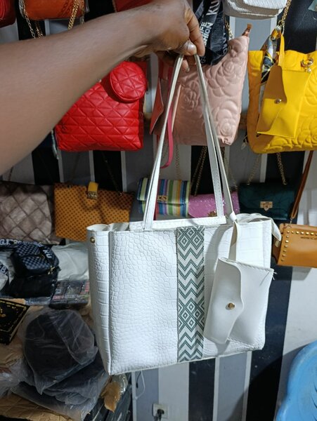 Sac à main élégant en cuir