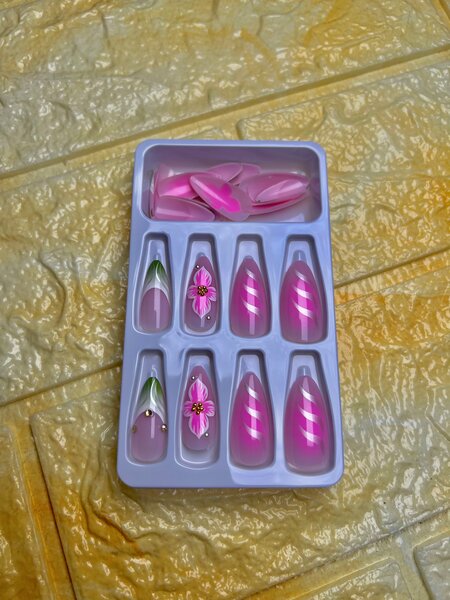 Press On Nails