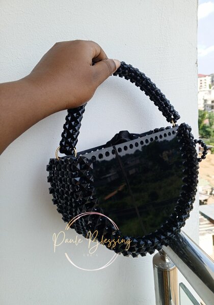 Sac à main élégant noir