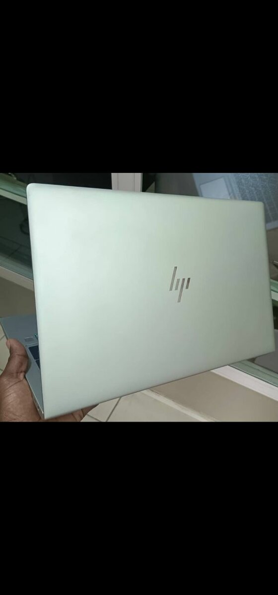 HP ELITEBOOK 840 G6 CORE I5 -865 (8ème génération)