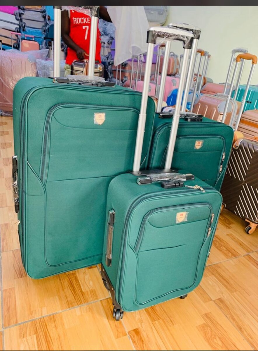 Three set traveling bag