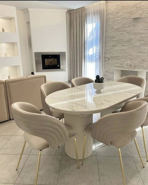 Table à manger en marbre blanc