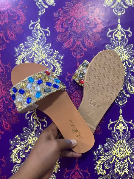 Sandales ornées pour femmes