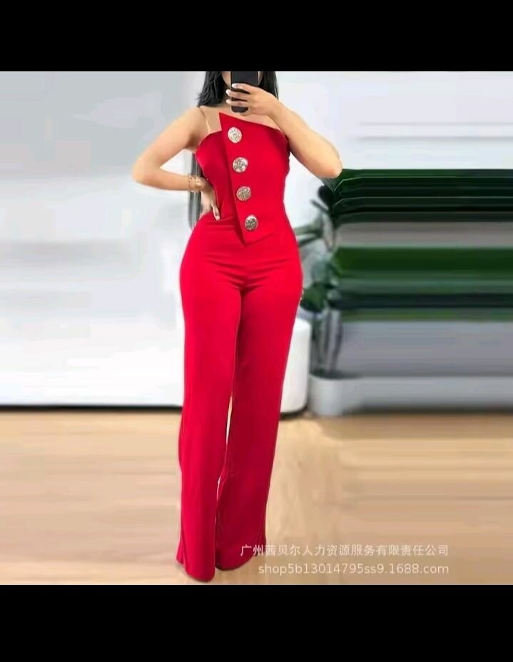 Combinaison élégante avec boutons