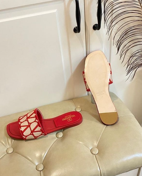 red sandals