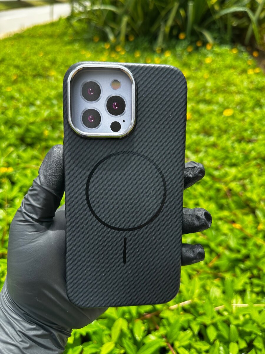 Coques Carbone MagSafe iPhone