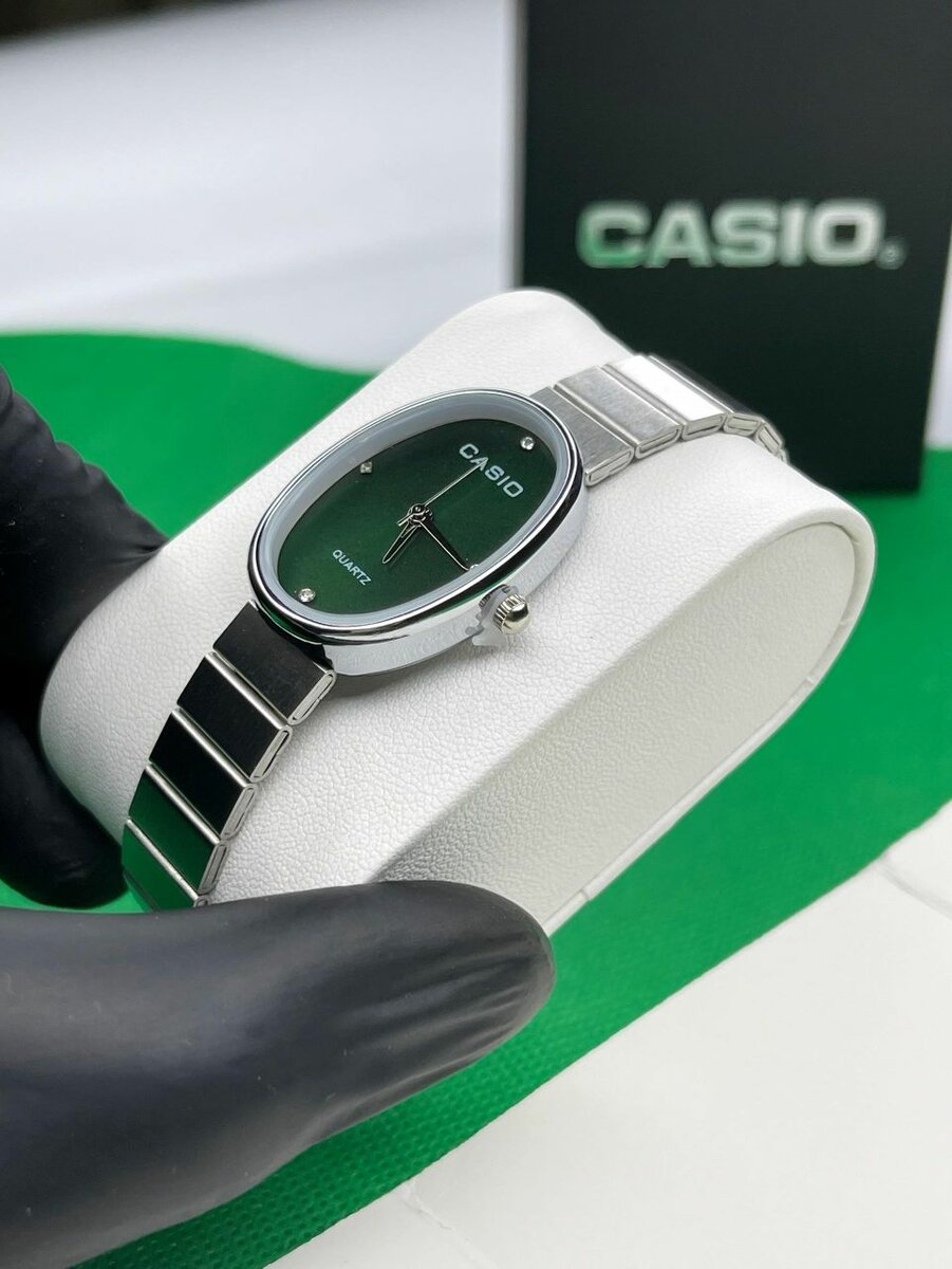 Montre Casio classique élégante