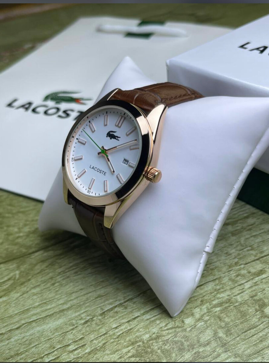 Montre homme Lacoste élégante