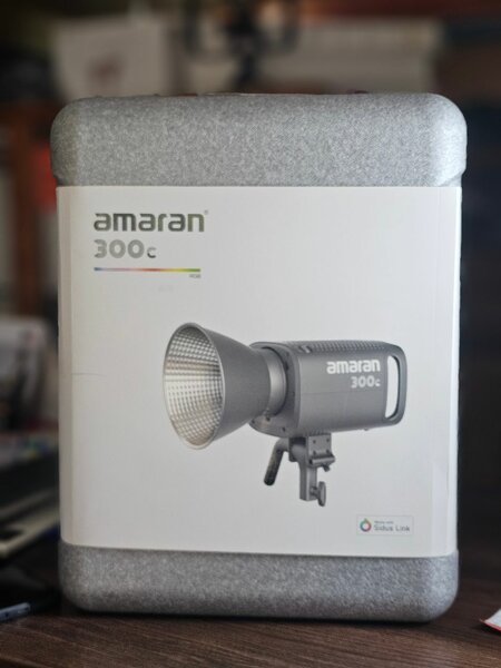 Amaran 300c Éclairage LED RGBWW