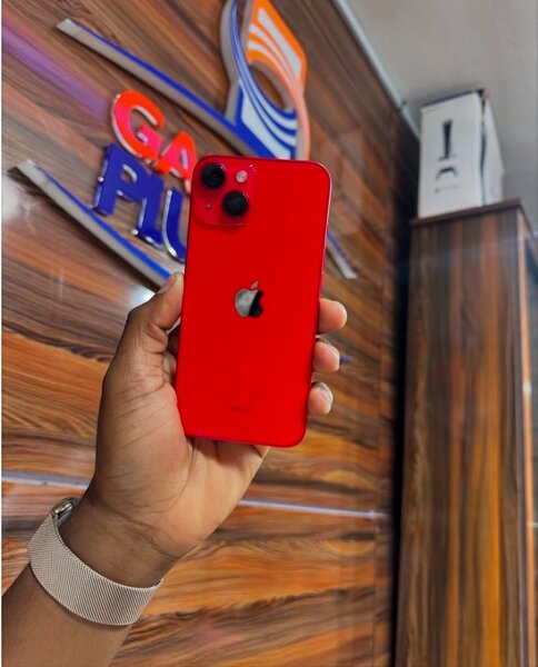 EXTREMELY CLEAN IPHONE 14 256GB E-SIM FACTORY UNLOCKED