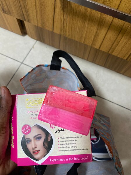 Savon pour corps et visage