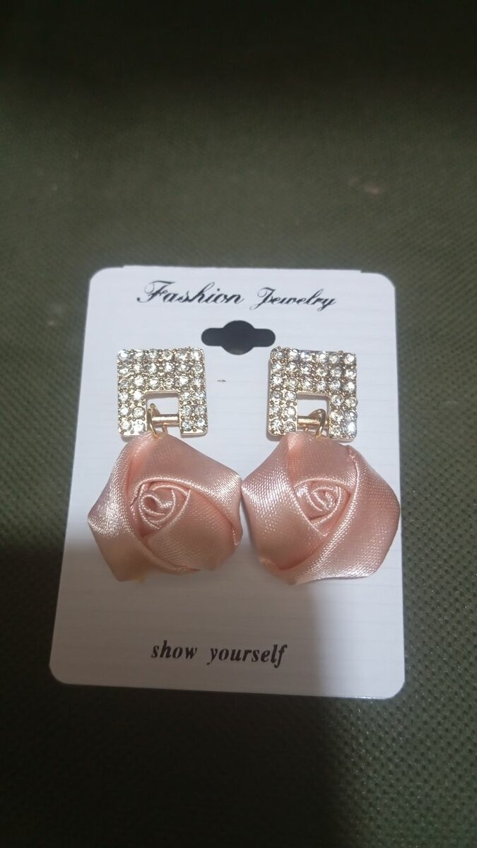 Boucles d'oreilles fleur rose