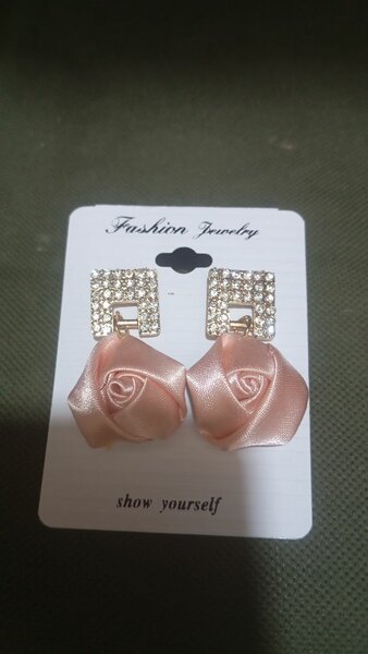 Boucles d'oreilles fleur rose