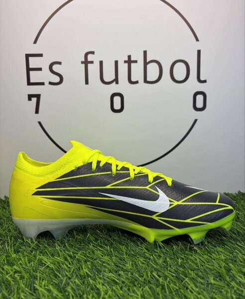 Chaussures de Football Dynamiques