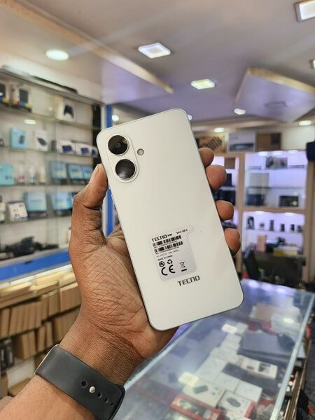 Smartphone Tecno moderne