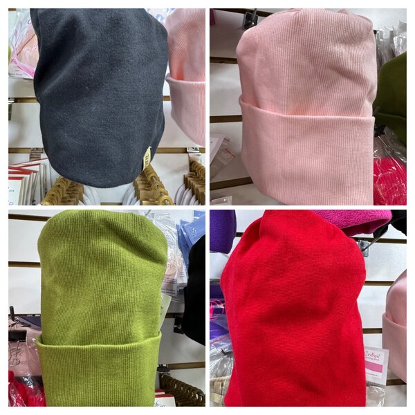 Шапка для гимнасток, с вырезом под пучок, хвост