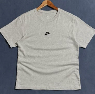 Heavy cotton Nike center logo t shirt size : M 
