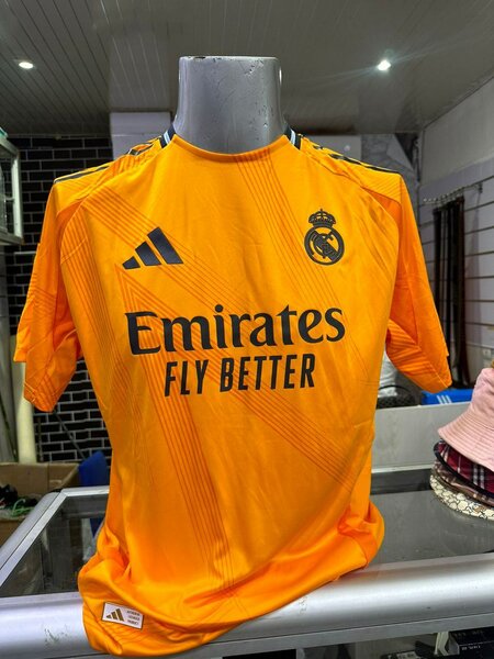 New maillots de Real Madrid