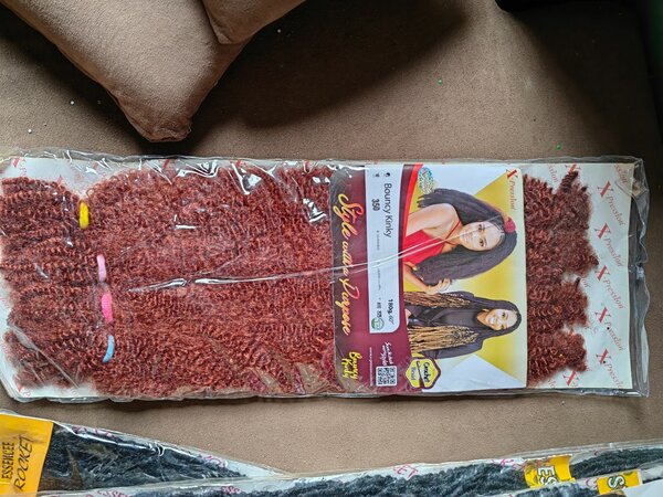 Cheveux Bouclés Synthétiques