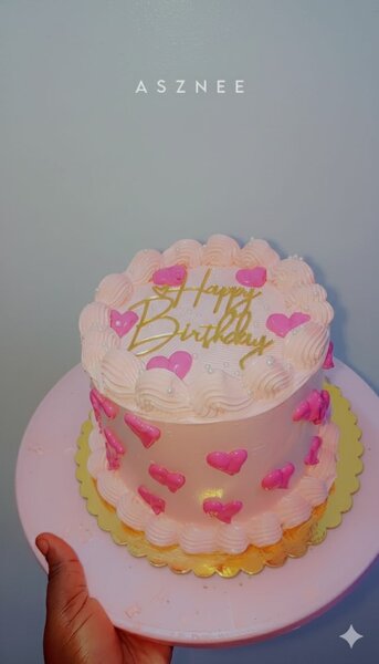 Gâteau d'Anniversaire Rose