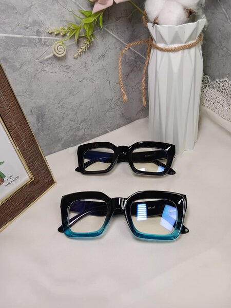 Lunettes de soleil carrées tendance