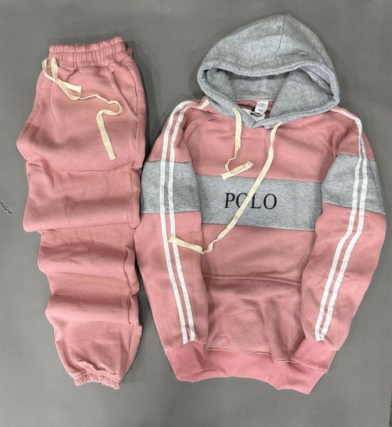 Ensemble de survêtement rose