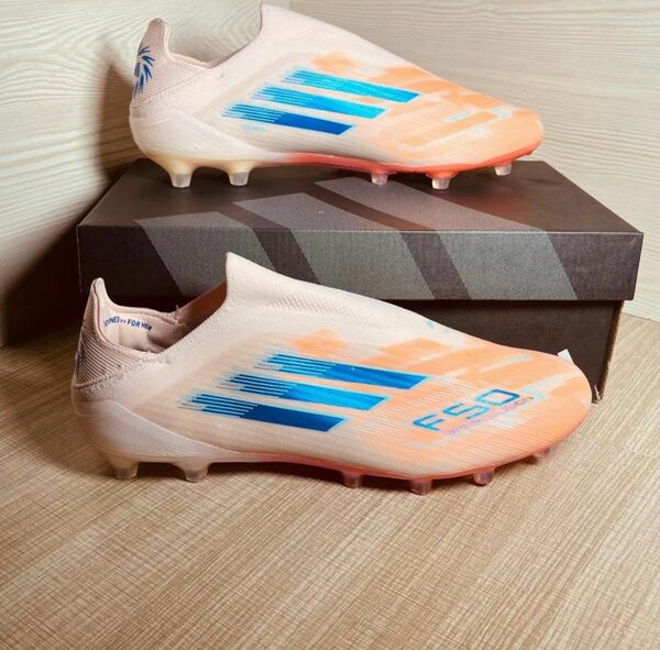 Chaussures de Football F50